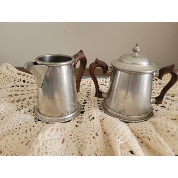 Vintage Stieff Pewter Colonial Sugar Bowl lid and Creamer Wood Handles - Picture 2 of 6